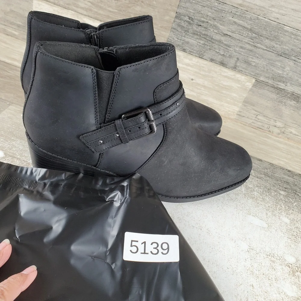 Clarks Danyelle Wish Womens Ankle Boot Sz 9 Black Side Zip Block Heel Square Toe